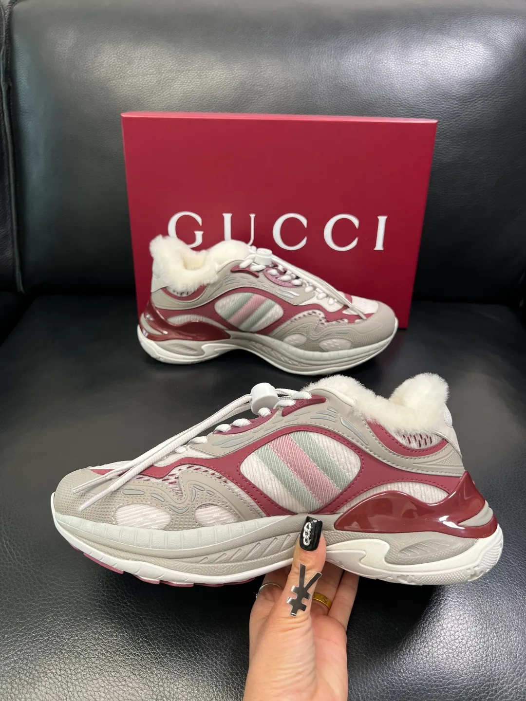 Men's shoes 💰980 Gucci high quality top crafts Gucci counter new original configuration, imported Italian cowhide fabric, imported wool lining cowhide pad, breathable and comfortable, sole: original factory special supply original sole super comfortable, original factory and single goods, welcome to compare, code number 39-44 (customized 38 45)